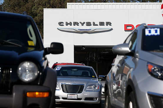 Chrysler slows Cherokee production