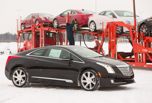 Cadillac wins award for its ELR plug-in luxury car