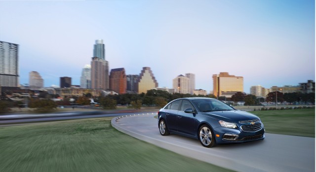 2015 Chevrolet Cruze refresh adds Malibu's face and upgraded tech