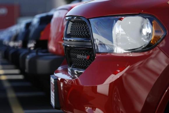 Chrysler to recall 900000 SUVs to fix mirror wiring