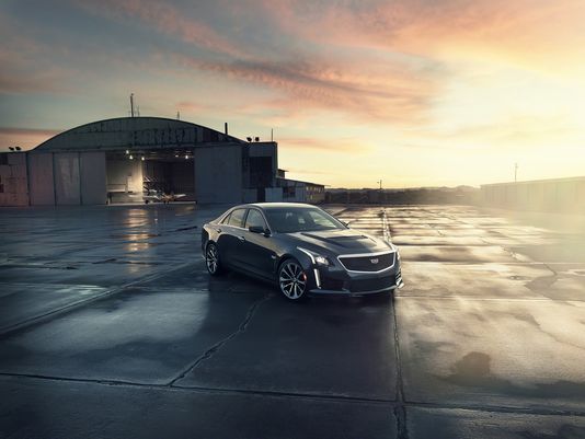 Cadillac reveals 2016 CTS-V ahead of Detroit auto show