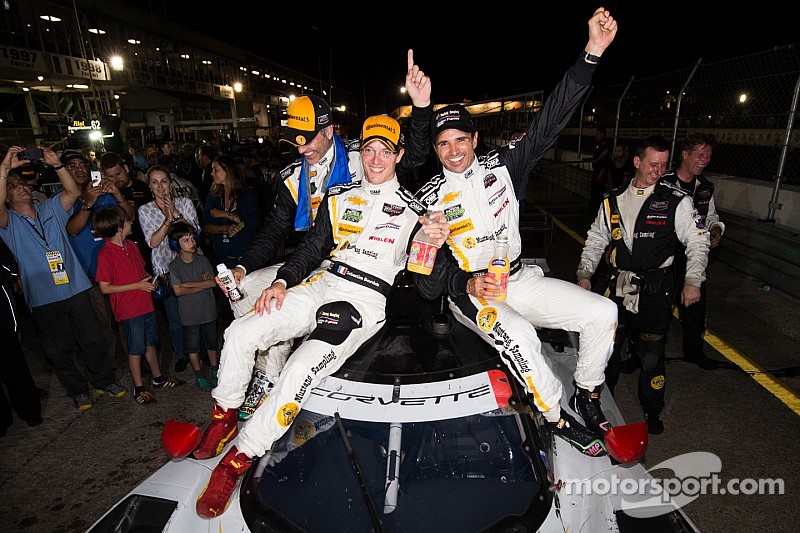 Chevrolet scores first overall win at Mobil 1 Twelve Hours of Sebring in 50 years