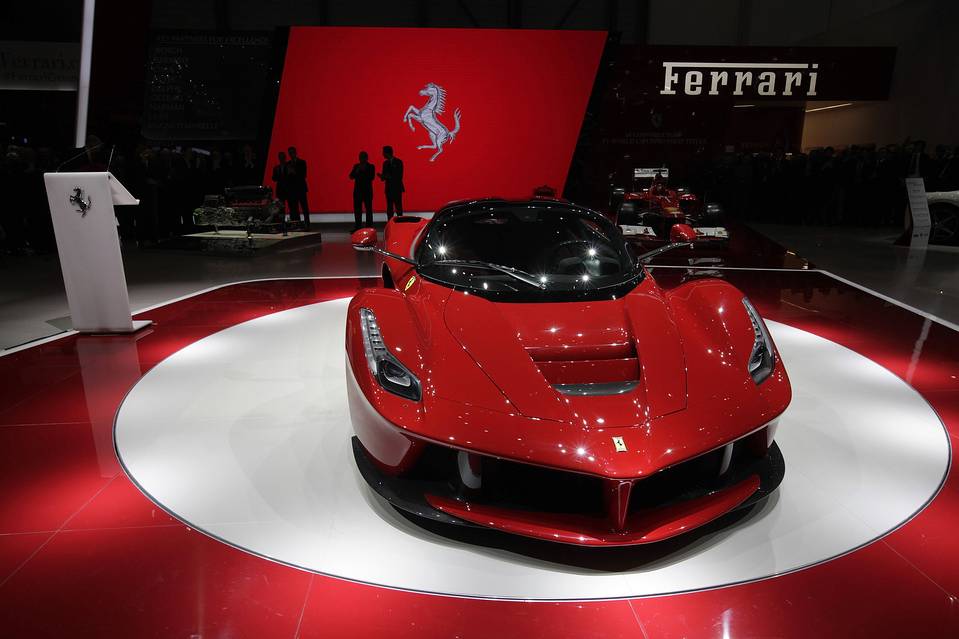 Fiat Chrysler Delays Ferrari IPO