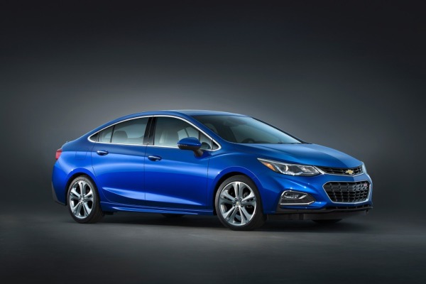 Dealers Rev Up for Launch of 2016 Chevrolet Cruze