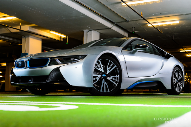 Sports car with a social conscience: Ars reviews the BMW i8