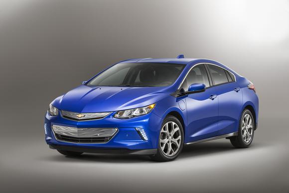 Chevy gives 2016 Volt a jolt with longer range, lower price
