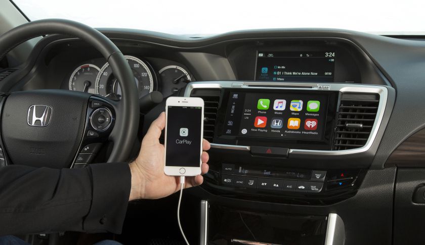 Hands on with Apple's CarPlay in the Chevy Corvette