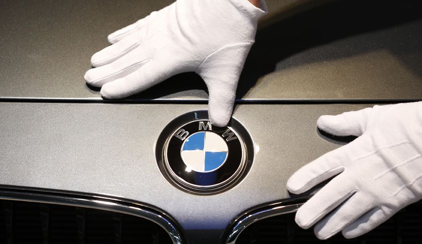 BMW really wants to help you park your (BMW) car