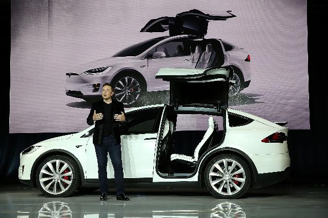 Tesla Zooms Past BMW, Audi Limos In Europe, Closes In On Mercedes