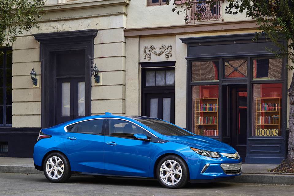 Chevy Volt Sets Path for More Electric-Car Growth